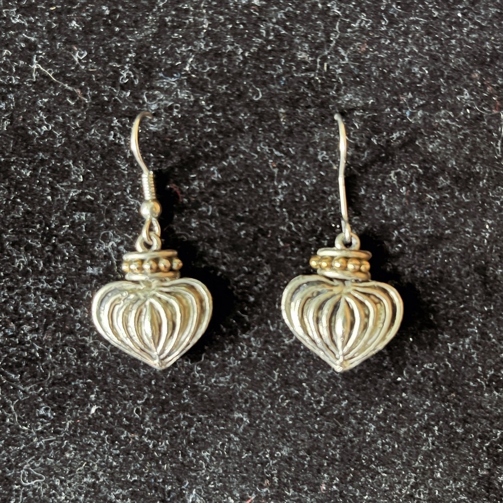 Vintage 90s silver tone sacred heart drop earrings